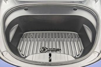 TESLA Model 3 (Dual Motor) Long Range Saloon 4dr Electric Auto 4WDE (346 ps)