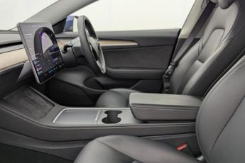 TESLA Model 3 (Dual Motor) Long Range Saloon 4dr Electric Auto 4WDE (346 ps)