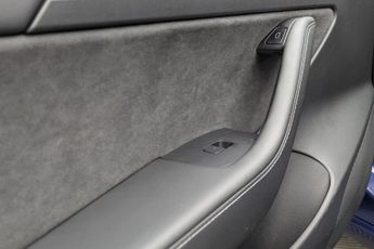 TESLA Model 3 (Dual Motor) Long Range Saloon 4dr Electric Auto 4WDE (346 ps)