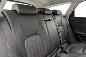 JAGUAR XF 2.0i Portfolio GPF Sportbrake 5dr Petrol Auto Euro 6 (s/s) (250