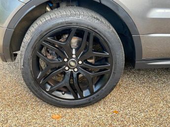 LAND ROVER RANGE ROVER EVOQUE 2.0 TD4 HSE Dynamic SUV 5dr Diesel Auto 4WD Euro 6 (s/s) (180 ps