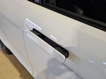 LAND ROVER RANGE ROVER EVOQUE 2.0 D200 MHEV R-Dynamic S SUV 5dr Diesel Auto 4WD Euro 6 (s/s) (