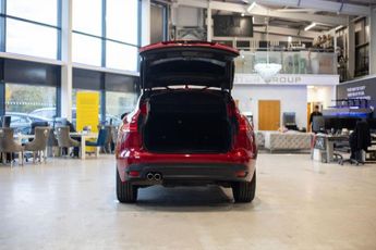 JAGUAR F-PACE 2.0 D180 R-Sport SUV 5dr Diesel Auto AWD Euro 6 (s/s) (180 ps)