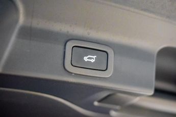 JAGUAR F-PACE 2.0 D180 R-Sport SUV 5dr Diesel Auto AWD Euro 6 (s/s) (180 ps)