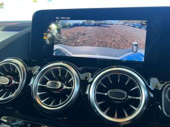 MERCEDES-BENZ EQA EQA 250 AMG Line 5dr