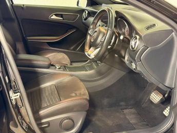 MERCEDES-BENZ A-CLASS 2.1 A200d AMG Line Hatchback 5dr Diesel 7G-DCT Euro 6 (s/s) (136