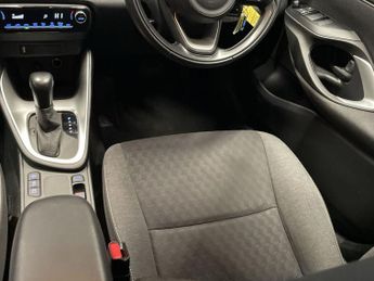 TOYOTA YARIS 1.5 VVT-h Design Hatchback 5dr Petrol Hybrid E-CVT Euro 6 (s/s) 