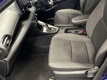 TOYOTA YARIS 1.5 VVT-h Design Hatchback 5dr Petrol Hybrid E-CVT Euro 6 (s/s) 
