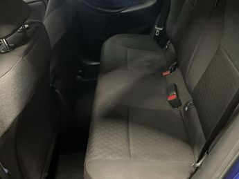 TOYOTA YARIS 1.5 VVT-h Design Hatchback 5dr Petrol Hybrid E-CVT Euro 6 (s/s) 