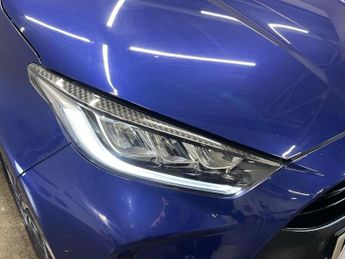 TOYOTA YARIS 1.5 VVT-h Design Hatchback 5dr Petrol Hybrid E-CVT Euro 6 (s/s) 