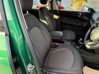 MINI COUNTRYMAN 1.5 Cooper Classic SUV 5dr Petrol Steptronic Euro 6 (s/s) (136 p