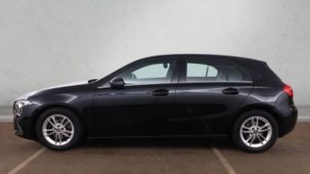 MERCEDES-BENZ A-CLASS 1.5 A180d SE Hatchback 5dr Diesel 7G-DCT Euro 6 (s/s) (116 ps)
