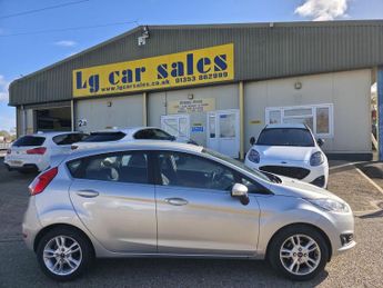 Ford Fiesta 1.5 TDCi Zetec Hatchback 5dr Diesel Manual Euro 6 (75 ps)