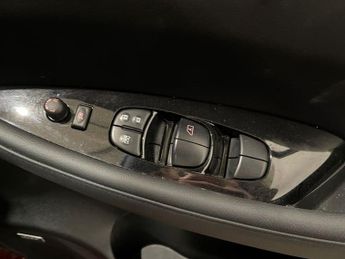 NISSAN LEAF 39kWh Tekna Hatchback 5dr Electric Auto (150 ps)