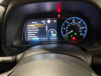 NISSAN LEAF 39kWh Tekna Hatchback 5dr Electric Auto (150 ps)