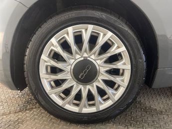 FIAT 500 1.2 Lounge Hatchback 3dr Petrol Dualogic Euro 6 (s/s) (69 bhp)