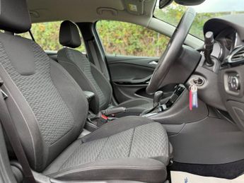 VAUXHALL ASTRA 1.4i Turbo GPF SRi Sports Tourer 5dr Petrol Auto Euro 6 (s/s) (1