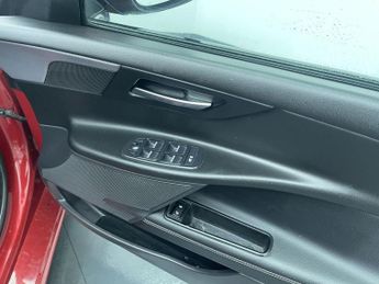 JAGUAR XE 2.0 GTDi R-Sport Saloon 4dr Petrol Auto Euro 6 (s/s) (200 ps)