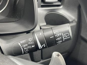 HONDA JAZZ 1.3 i-VTEC SE Navi Hatchback 5dr Petrol CVT Euro 6 (s/s) (102 ps