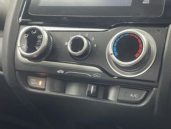 HONDA JAZZ 1.3 i-VTEC SE Navi Hatchback 5dr Petrol CVT Euro 6 (s/s) (102 ps