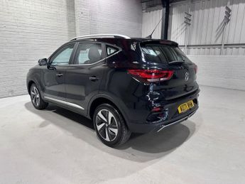 MG MG ZS 72.6kWh Trophy Connect Long Range SUV 5dr Electric Auto (156 ps)