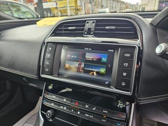 JAGUAR XE AUTOMATIC 2.0i R-Sport Saloon 4dr Petrol Auto Euro 6 (s/s) (250 