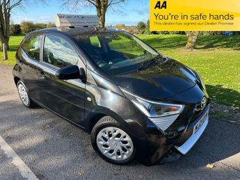 Toyota AYGO 1.0 VVT-i x-play Hatchback 5dr Petrol x-shift Euro 6 (Safety Sen