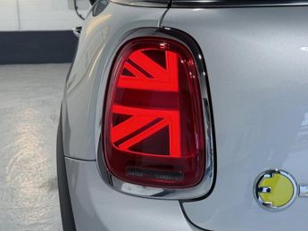 MINI Electric Hatch Cooper SE 32.6kWh Level 2 Hatchback 3dr Electric Auto (184 ps)