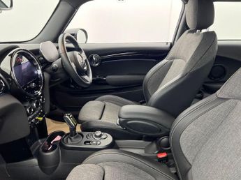 MINI Electric Hatch Cooper SE 32.6kWh Level 2 Hatchback 3dr Electric Auto (184 ps)