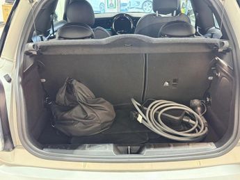 MINI Electric Hatch Cooper SE 32.6kWh Level 2 Hatchback 3dr Electric Auto (184 ps)