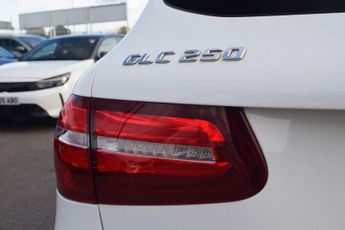 MERCEDES-BENZ GLC 2.0 GLC250 Sport SUV 5dr Petrol G-Tronic+ 4MATIC Euro 6 (s/s) (2