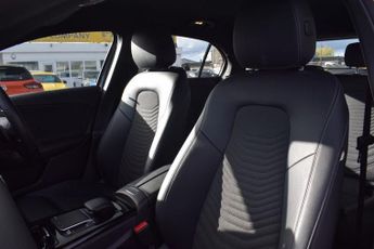 MERCEDES-BENZ A-CLASS 1.3 A180 SE Hatchback 5dr Petrol 7G-DCT Euro 6 (s/s) (136 ps)