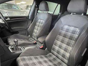 VOLKSWAGEN GOLF 2.0 TDI BlueMotion Tech GTD Hatchback 5dr Diesel Manual Euro 6 (