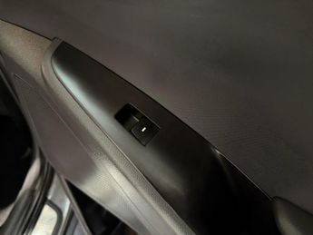 HYUNDAI IONIQ 1.6 h-GDi 8.9kWh Premium Hatchback 5dr Petrol Plug-in Hybrid DCT