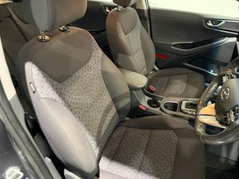 HYUNDAI IONIQ 1.6 h-GDi 8.9kWh Premium Hatchback 5dr Petrol Plug-in Hybrid DCT