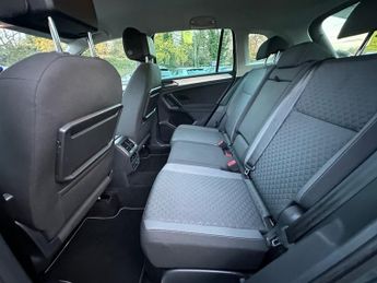 VOLKSWAGEN TIGUAN 1.4 TSI SE Navigation SUV 5dr Petrol DSG 4Motion Euro 6 (s/s) (1