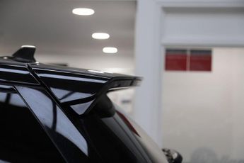 LAND ROVER DISCOVERY SPORT 2.0 TD4 HSE SUV 5dr Diesel Auto 4WD Euro 6 (s/s) (180 ps)