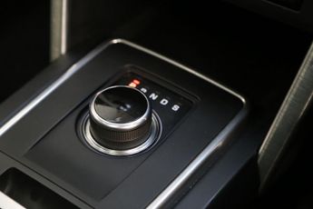 LAND ROVER DISCOVERY SPORT 2.0 TD4 HSE SUV 5dr Diesel Auto 4WD Euro 6 (s/s) (180 ps)