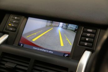 LAND ROVER DISCOVERY SPORT 2.0 TD4 HSE SUV 5dr Diesel Auto 4WD Euro 6 (s/s) (180 ps)