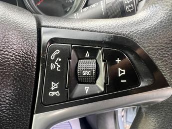 VAUXHALL ZAFIRA TOURER 2.0 CDTi Exclusiv MPV 5dr Diesel Auto Euro 5 (165 ps)