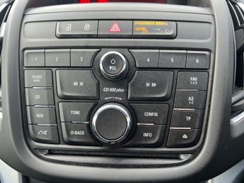 VAUXHALL ZAFIRA TOURER 2.0 CDTi Exclusiv MPV 5dr Diesel Auto Euro 5 (165 ps)