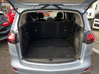 VAUXHALL ZAFIRA TOURER 2.0 CDTi Exclusiv MPV 5dr Diesel Auto Euro 5 (165 ps)