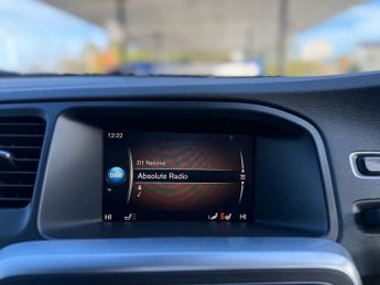 VOLVO V60 CROSS COUNTRY 2.4 D4 Lux Nav Estate 5dr Diesel Auto AWD Euro 6 (s/s) (190 ps)