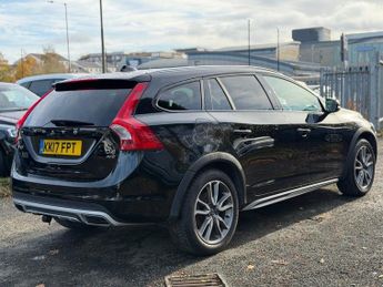 VOLVO V60 CROSS COUNTRY 2.4 D4 Lux Nav Estate 5dr Diesel Auto AWD Euro 6 (s/s) (190 ps)