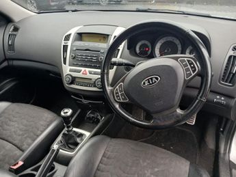 KIA PROCEED 1.6 3 Hatchback 3dr Petrol Manual (152 g/km, 124 bhp)