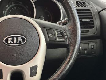 KIA VENGA 1.6 2 MPV 5dr Petrol Auto Euro 5 (123 bhp)