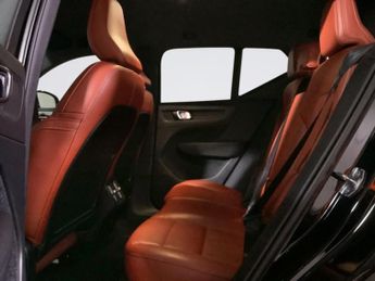 VOLVO XC40 2.0 T4 Inscription SUV 5dr Petrol Auto AWD Euro 6 (s/s) (190 ps)