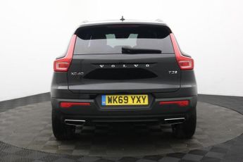 VOLVO XC40 1.5 T3 R-Design SUV 5dr Petrol Auto Euro 6 (s/s) (163 ps)