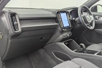 VOLVO XC40 Recharge 69kWh Plus SUV 5dr Electric Auto (231 ps)