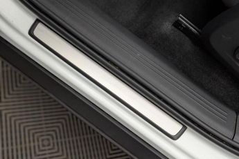 VOLVO XC40 Recharge 69kWh Plus SUV 5dr Electric Auto (231 ps)